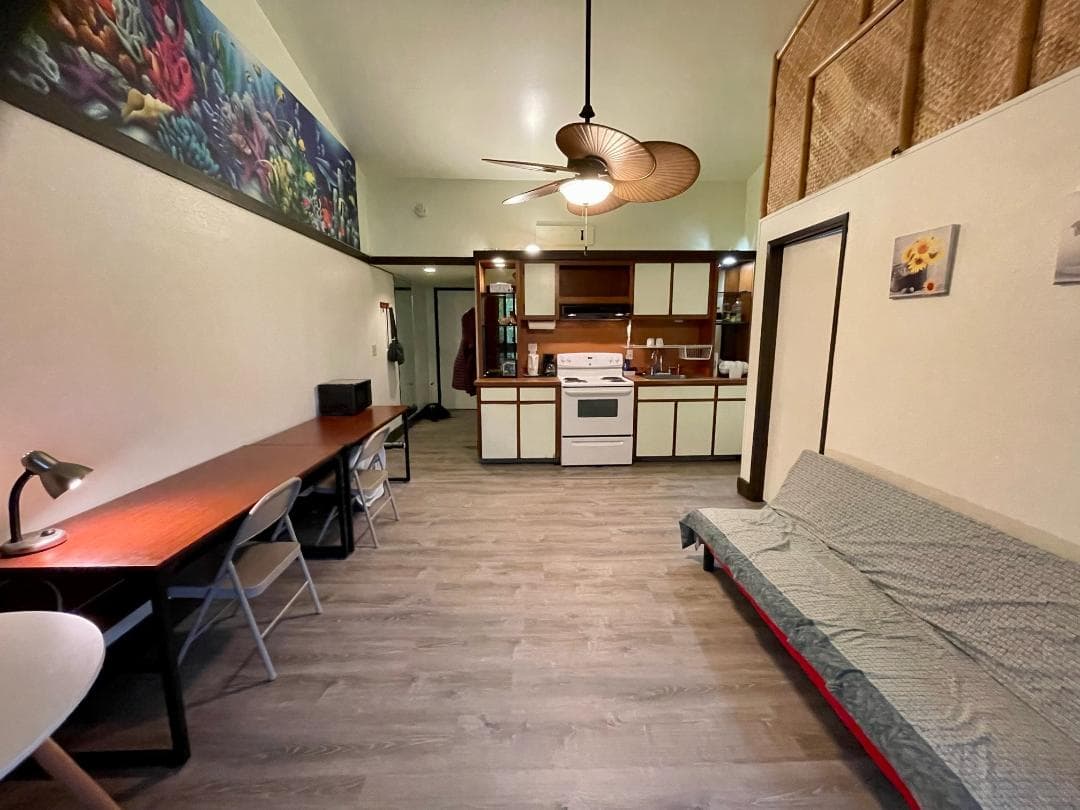 Condo in Hilo · ★4.56 · 1 bedroom · 1 bed · 1 shared bath - Photo 2