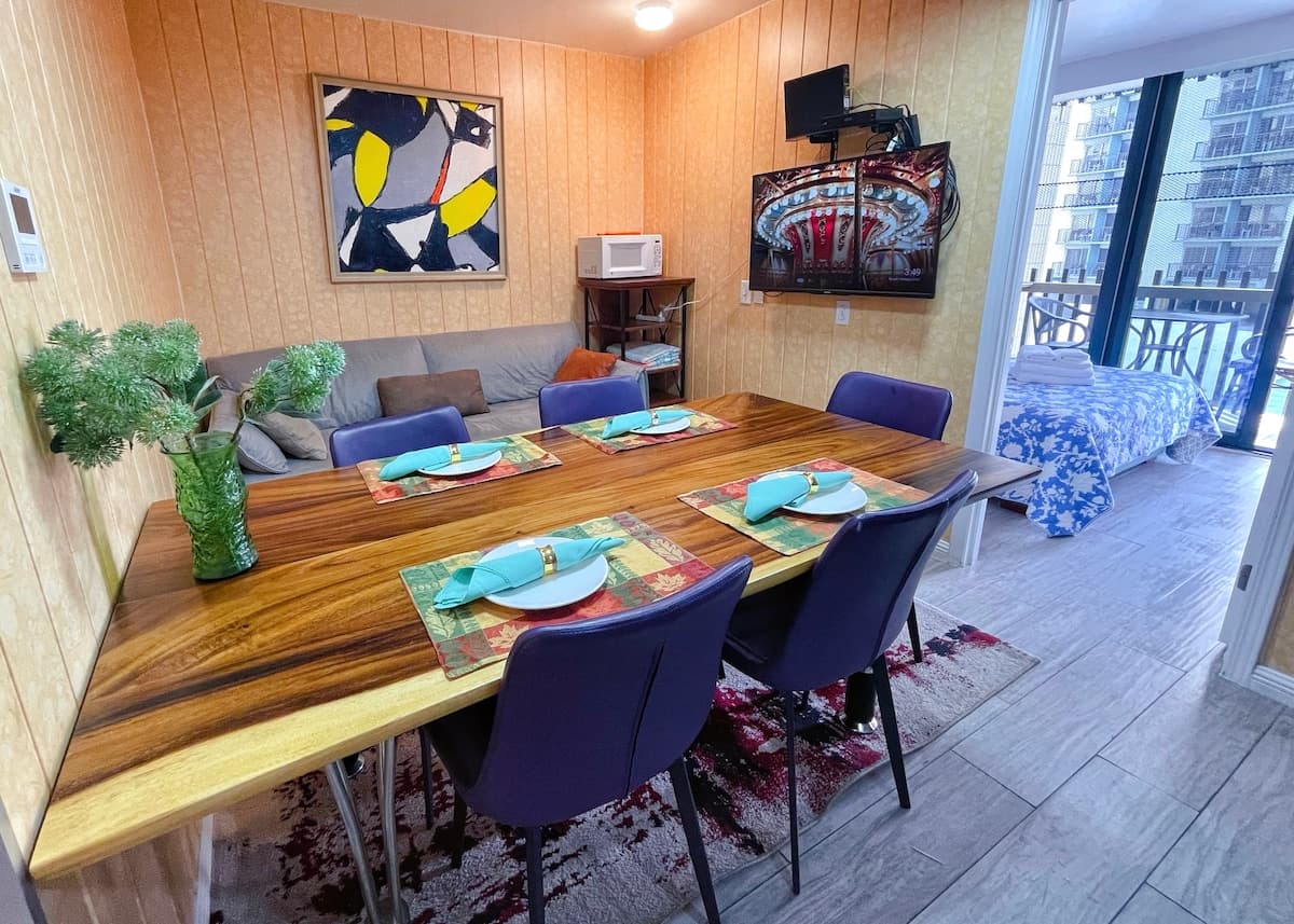 Incredible Waikiki Holiday Apt. Good for 5 - Photo 3
