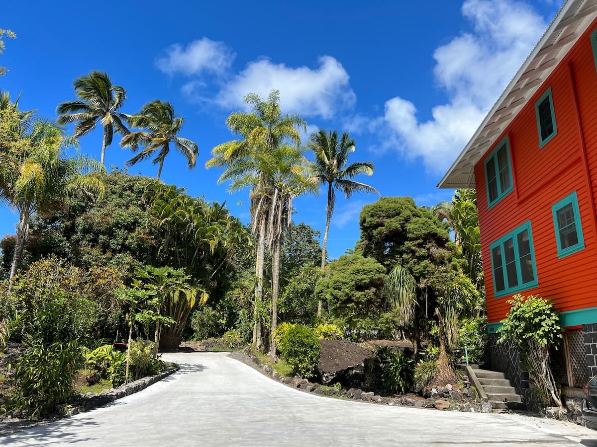 Private 2 Bedroom Suite in Historic Mansion w/ AC - Photo 4