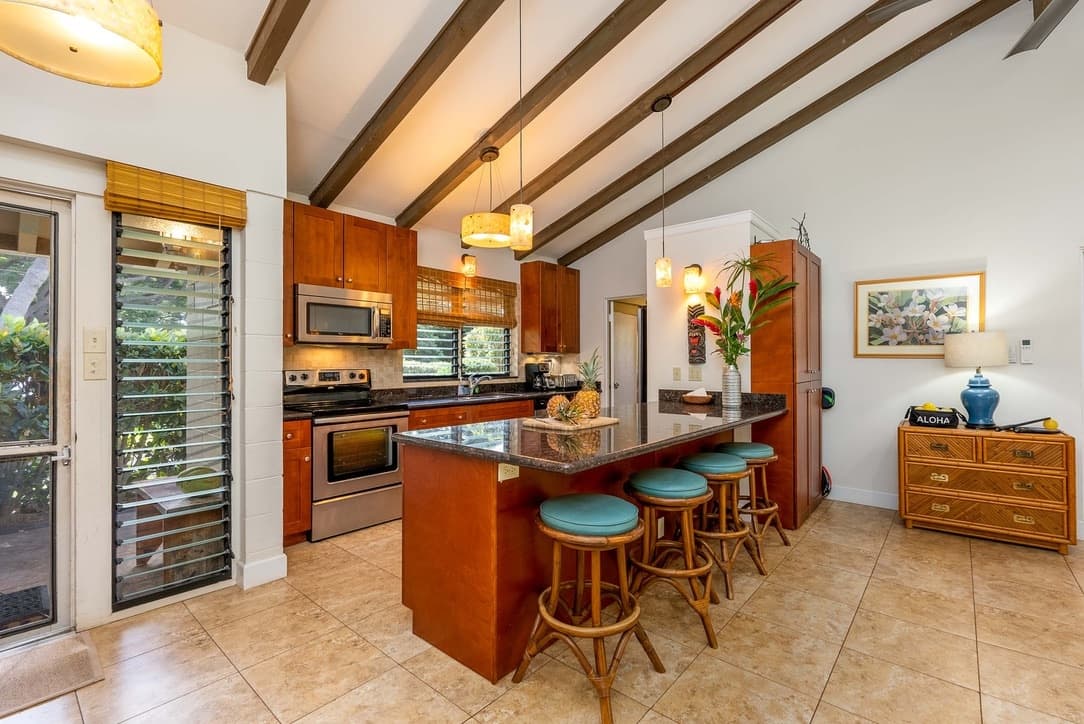 Home in Kihei · ★4.72 · 3 bedrooms · 5 beds · 2 baths - Photo 2