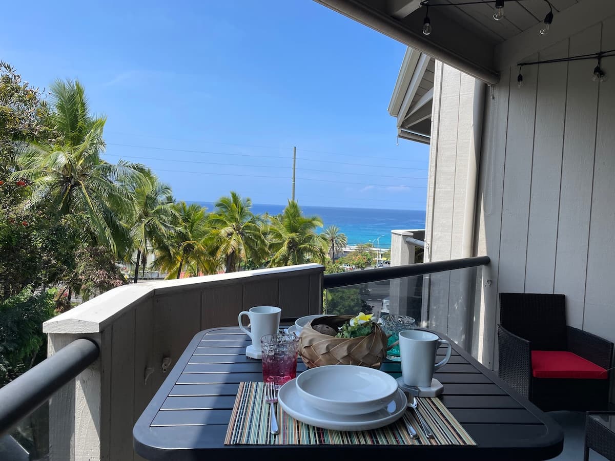 Condo in Kailua-Kona · ★4.89 · 2 bedrooms · 2 beds · 2 baths - Photo 1