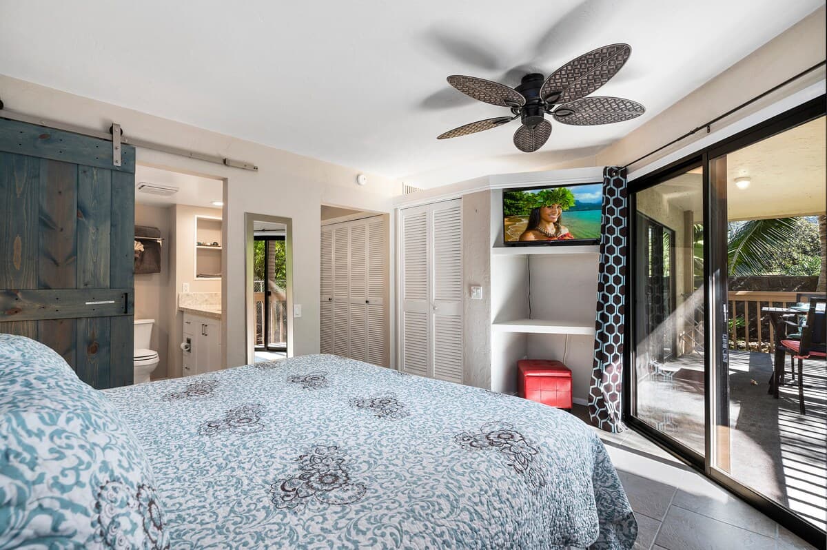 Condo in Kailua-Kona · ★4.82 · 2 bedrooms · 2 beds · 2 private baths - Photo 1