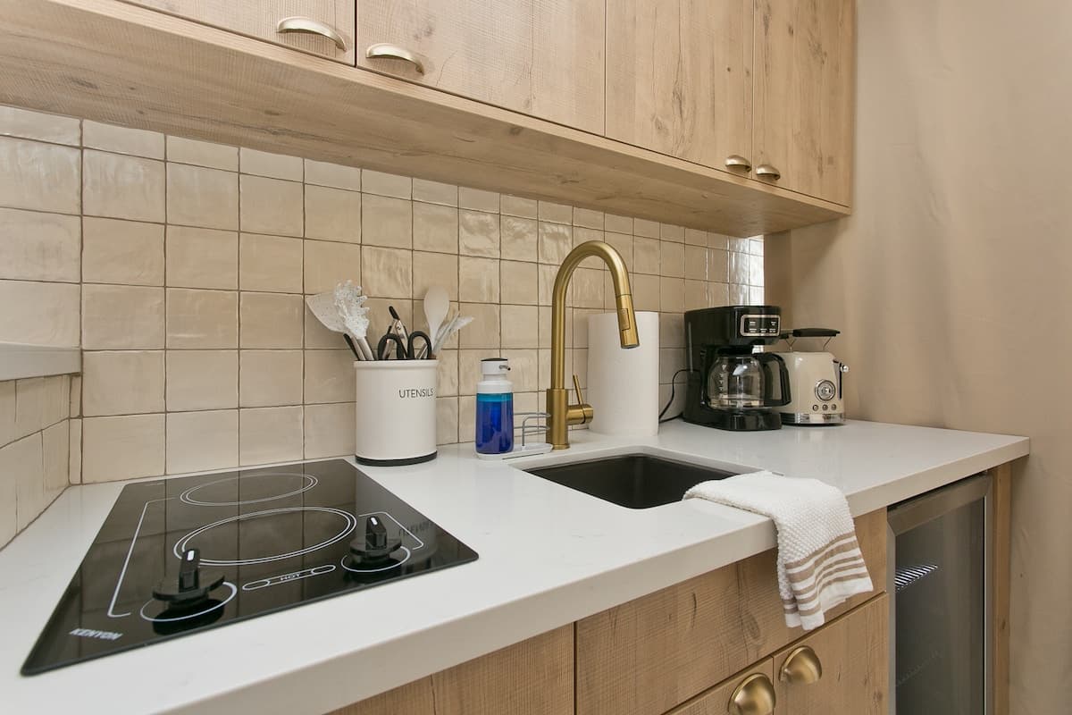 Condo in Honolulu · ★4.71 · 1 bedroom · 1 bed · 1 private bath - Photo 4