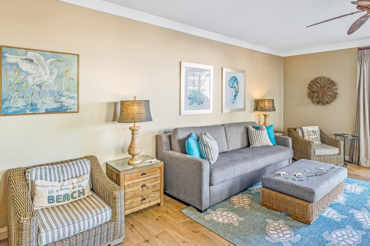 Condo in Lahaina · ★4.44 · 2 bedrooms · 3 beds · 2 baths - Photo 3