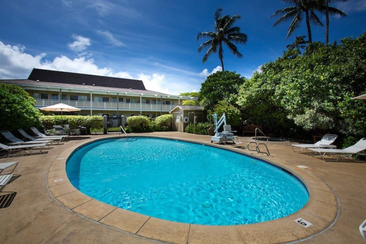 Condo in Kapaa · ★4.0 · 1 bedroom · 2 beds · 1 bath - Photo 1
