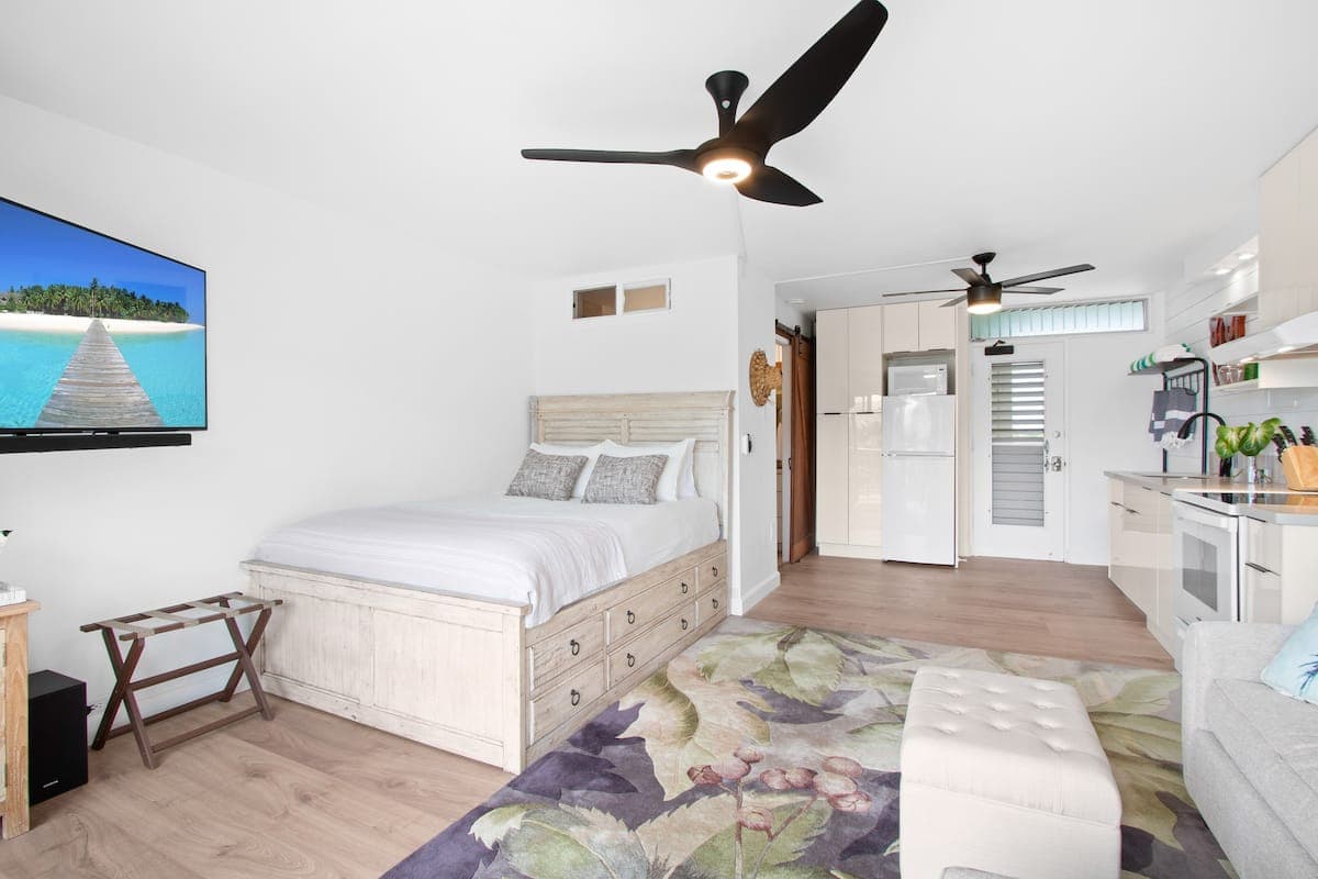 Condo in Waianae · ★4.77 · Studio · 1 bed · 1 private bath - Photo 1