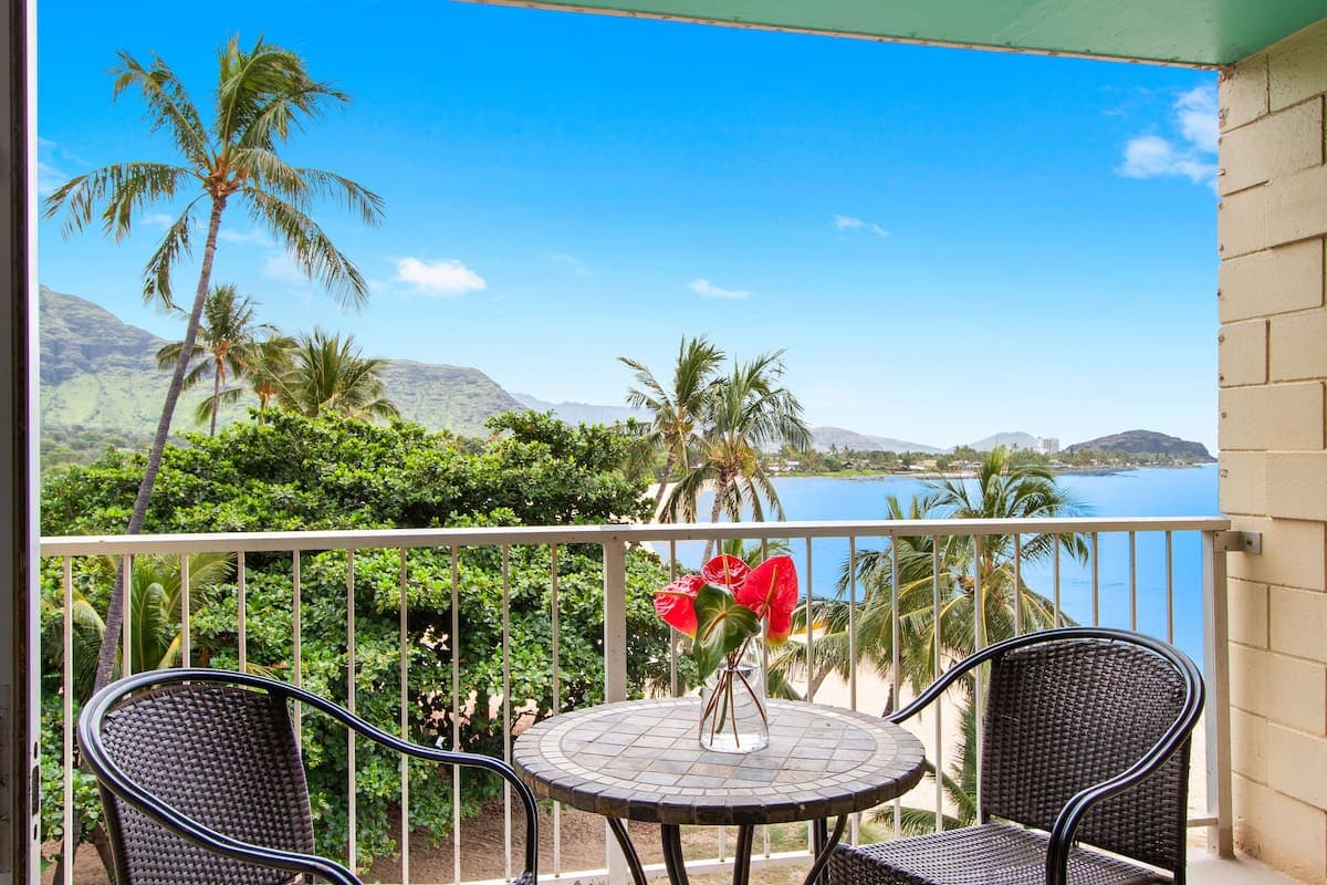 Condo in Waianae · ★4.77 · Studio · 1 bed · 1 private bath - Photo 3