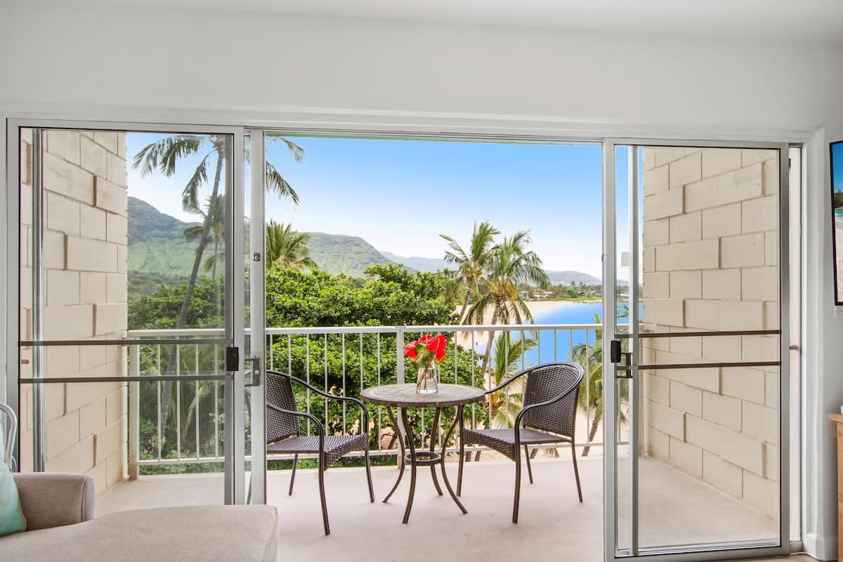 Condo in Waianae · ★4.77 · Studio · 1 bed · 1 private bath - Photo 4
