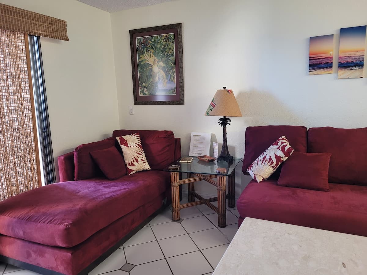 Sea Village, 2 bed/2 bath condo on Alii drive - Photo 2