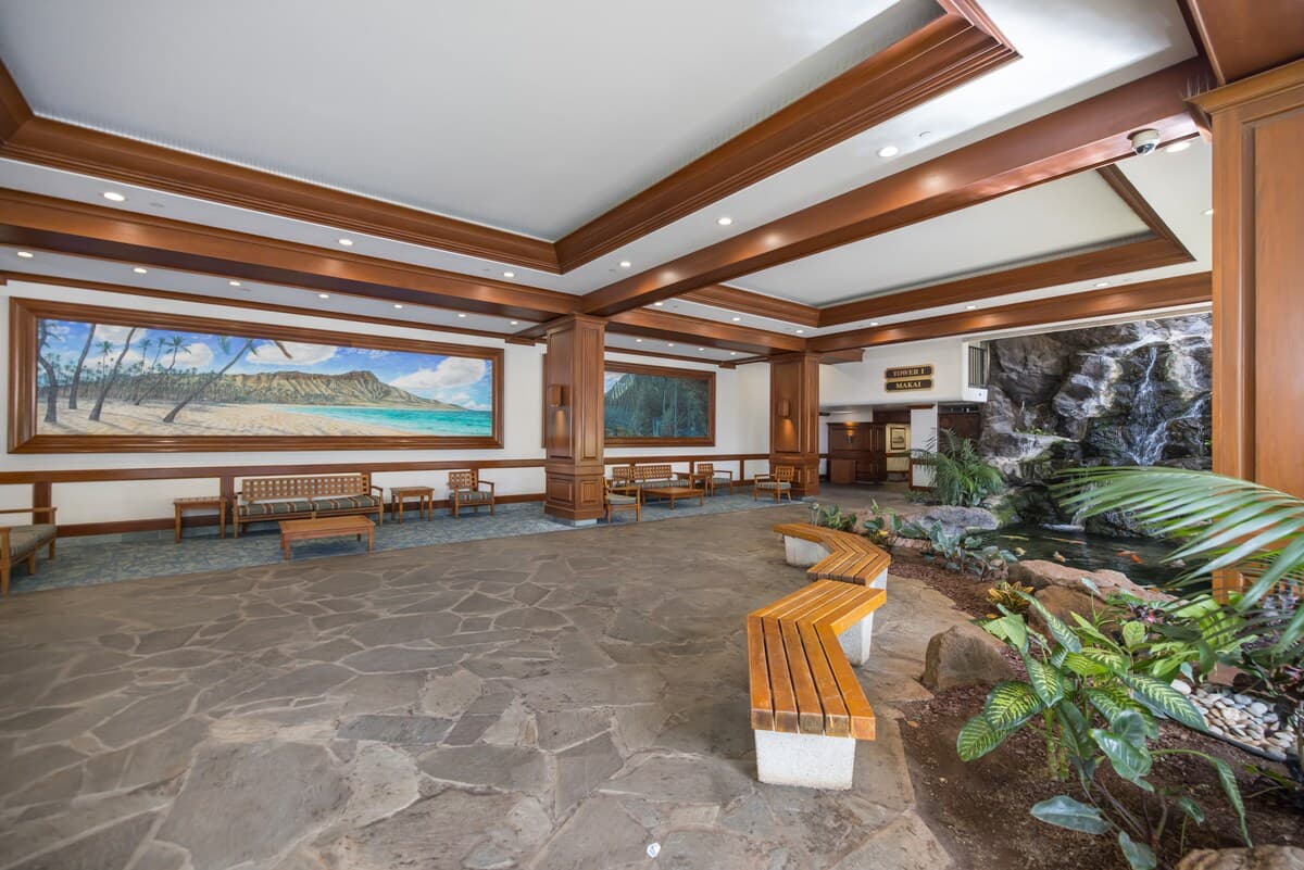 Condo in Honolulu · ★4.78 · 1 bedroom · 3 beds · 1 private bath - Photo 3