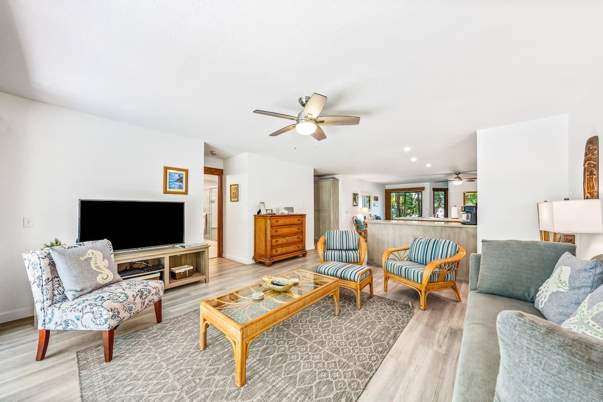 Condo in Koloa · ★4.84 · 1 bedroom · 2 beds · 1 private bath - Photo 2