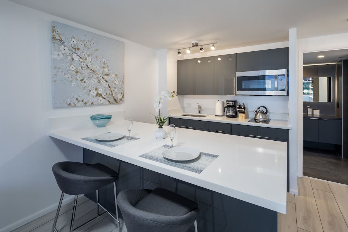 New Modern Gorgeous Views Full Kitchen Waikiki - Photo 3