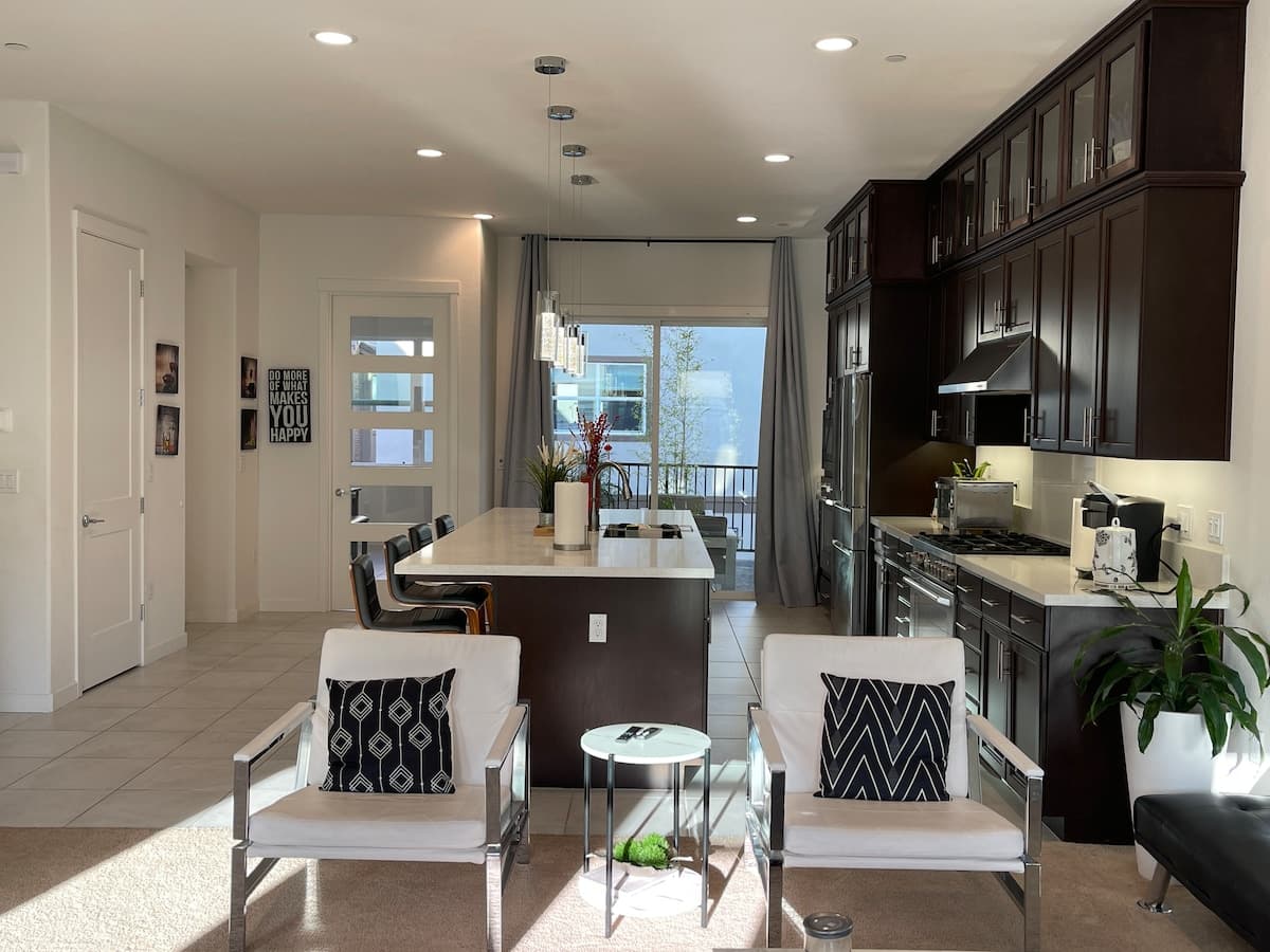 New Luxury Home in Evergreen, 2500+ Sqft - Photo 1