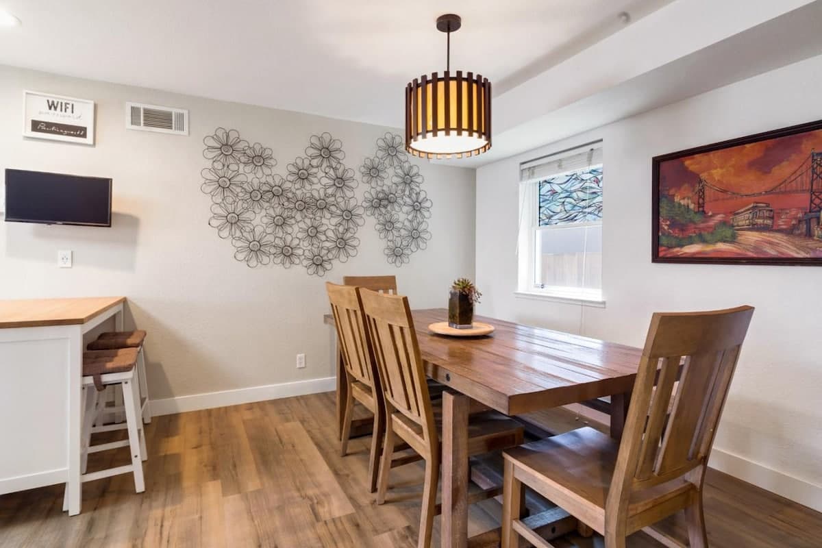 Cozy Beachside Retreat, 2 Blocks to Sand - Photo 5