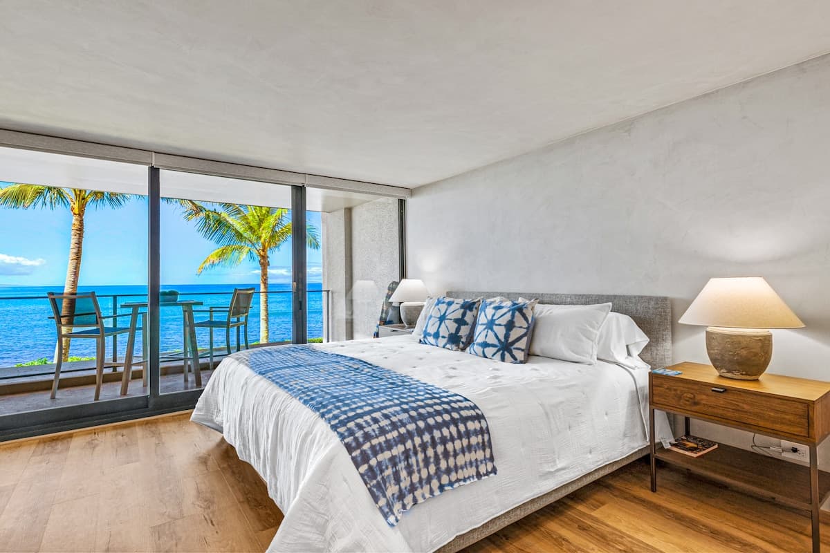 Condo in Lahaina · ★5.0 · Studio · 1 bed · 1 bath - Photo 5