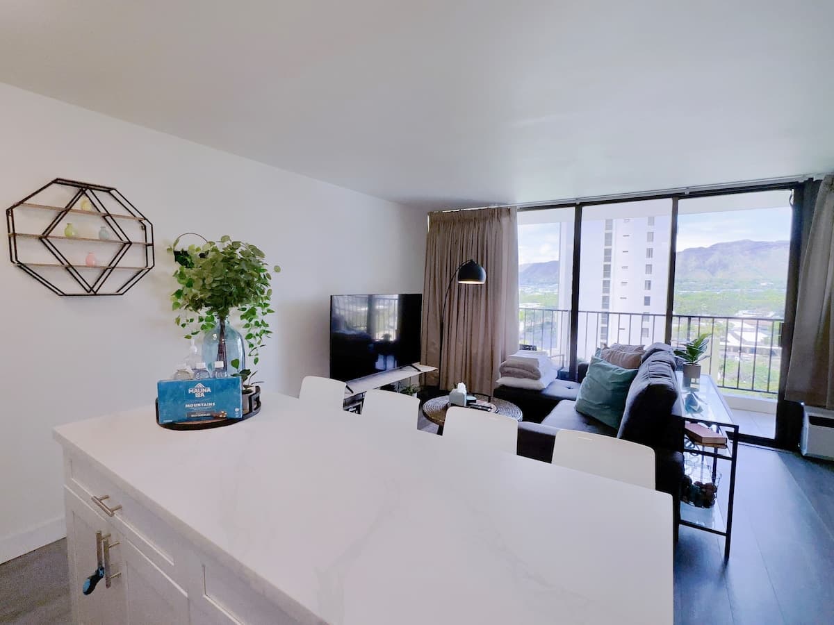Free Parking-Waikiki Banyan Cozy 1BR Near Beach! - Photo 3