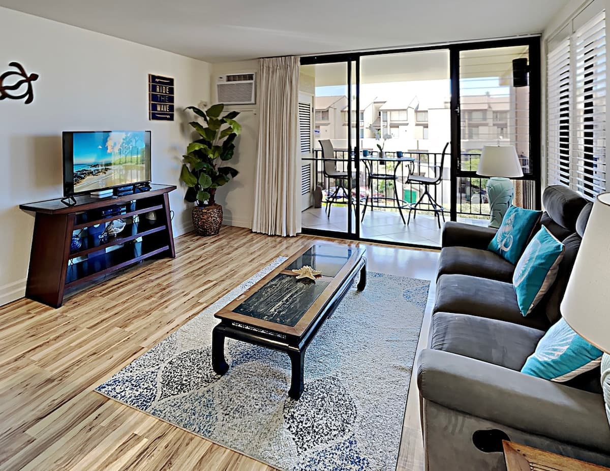 Condo in Kihei · ★4.82 · 2 bedrooms · 3 beds · 2 private baths - Photo 5