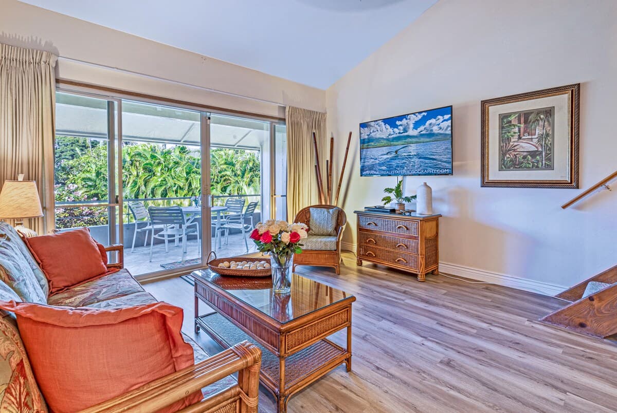 Condo in Lahaina · ★4.8 · 1 bedroom · 2 beds · 1 private bath - Photo 3