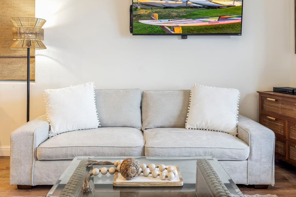 Condo in Lahaina · ★4.95 · 1 bedroom · 1 bed · 1 bath - Photo 4