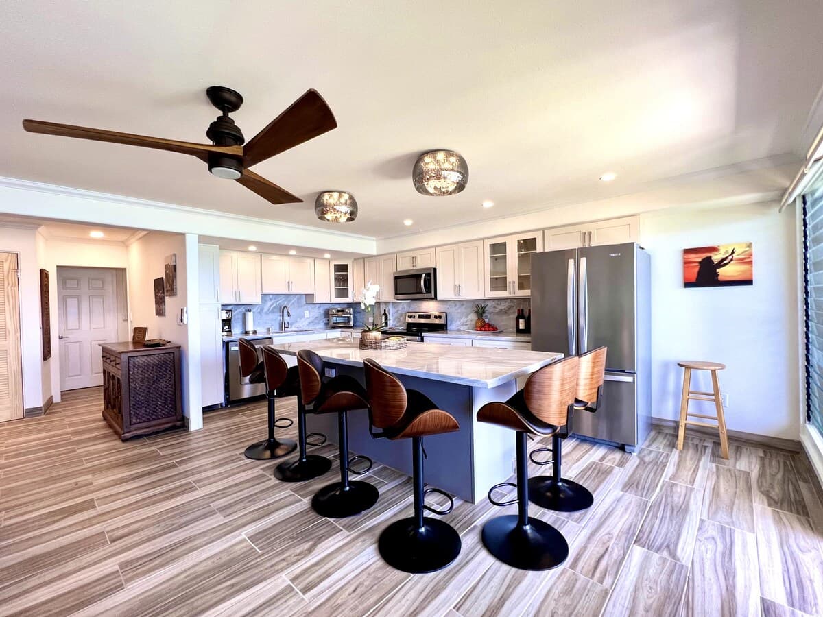 Condo in Lahaina · ★4.94 · 2 bedrooms · 4 beds · 1 bath - Photo 5