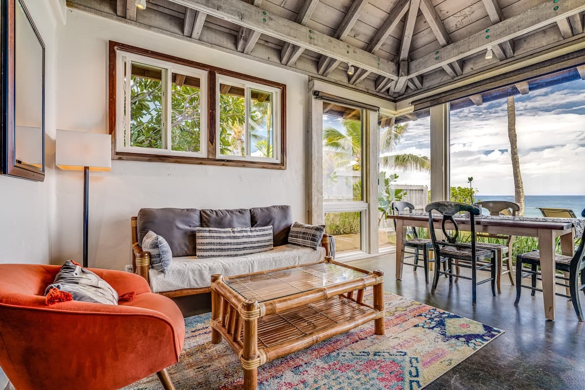 Lani Paradise Oceanfront Cottage - Photo 2