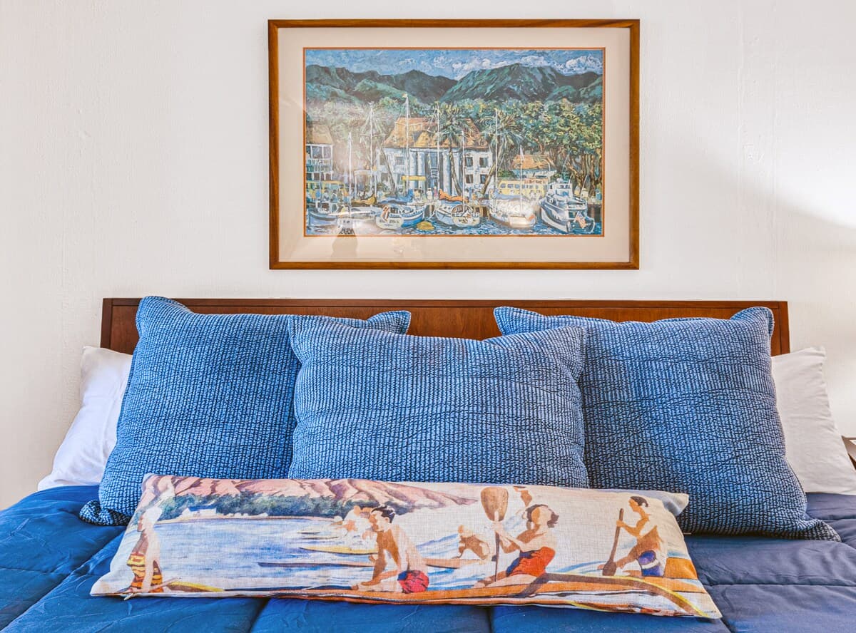 Condo in Lahaina · ★4.93 · 1 bedroom · 2 beds · 1 private bath - Photo 5