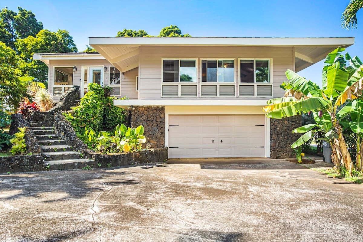 Home in Princeville · ★4.8 · 2 bedrooms · 3 beds · 2.5 private baths - Photo 4