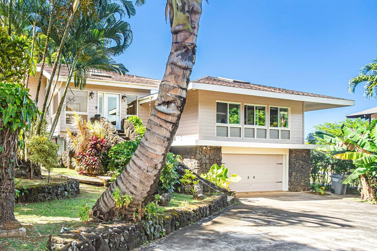 Home in Princeville · ★4.8 · 2 bedrooms · 3 beds · 2.5 private baths - Photo 5