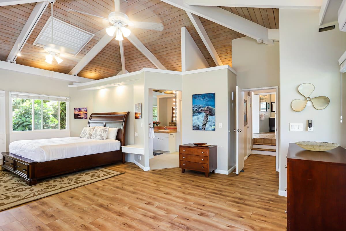 Home in Princeville · ★4.8 · 2 bedrooms · 3 beds · 2.5 private baths - Photo 2