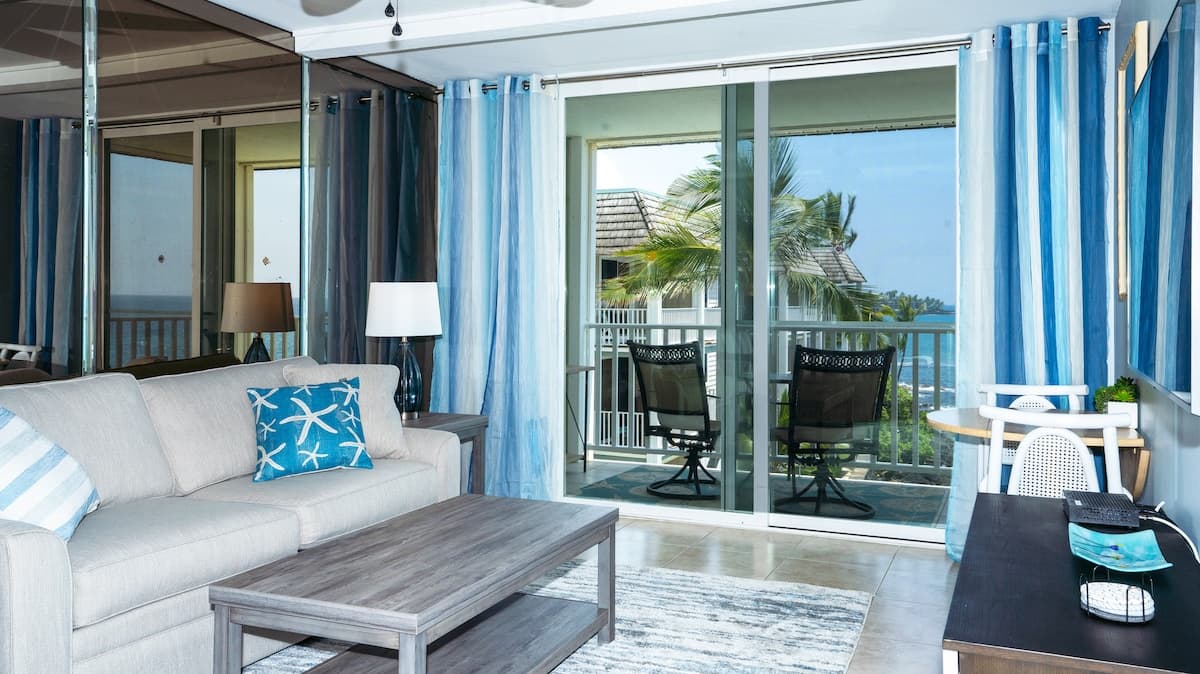 Condo in Kailua-Kona · ★4.94 · 1 bedroom · 1 bed · 1 bath - Photo 2