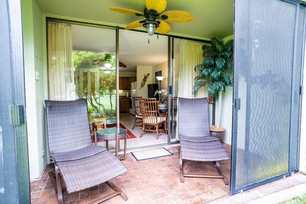 Condo in Kahuku · ★4.74 · 1 bedroom · 2 beds · 2 private baths - Photo 3