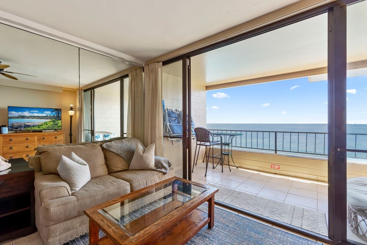 Condo in Lahaina · ★4.97 · Studio · 4 beds · 1 private bath - Photo 5