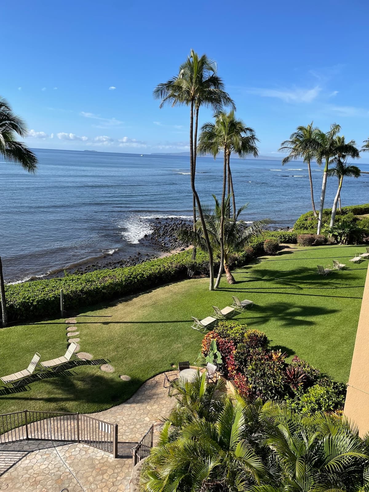 Condo in Wailuku · ★4.76 · 2 bedrooms · 3 beds · 2 baths - Photo 2
