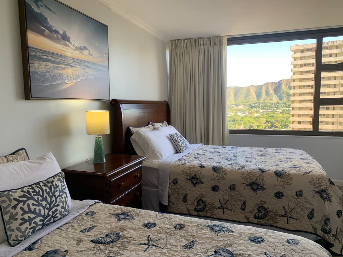 WB1909 Waikiki Steps to the Beach Wifi Ocean View - Photo 5