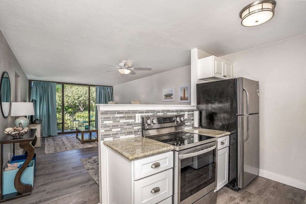 Condo in Kihei · ★4.95 · 2 bedrooms · 3 beds · 2 baths - Photo 5