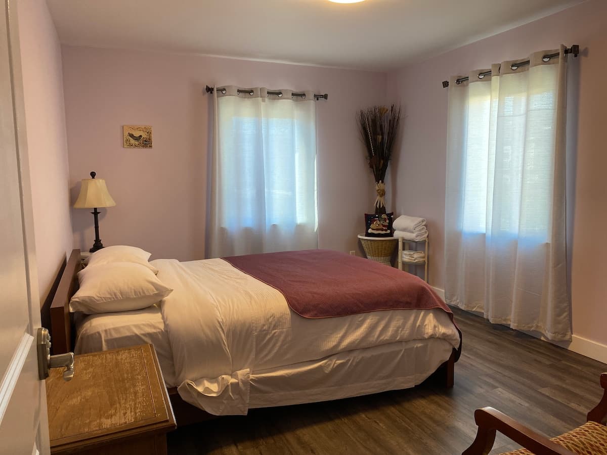 Newly Reconstructed 3BR Suite Near SF - Photo 4