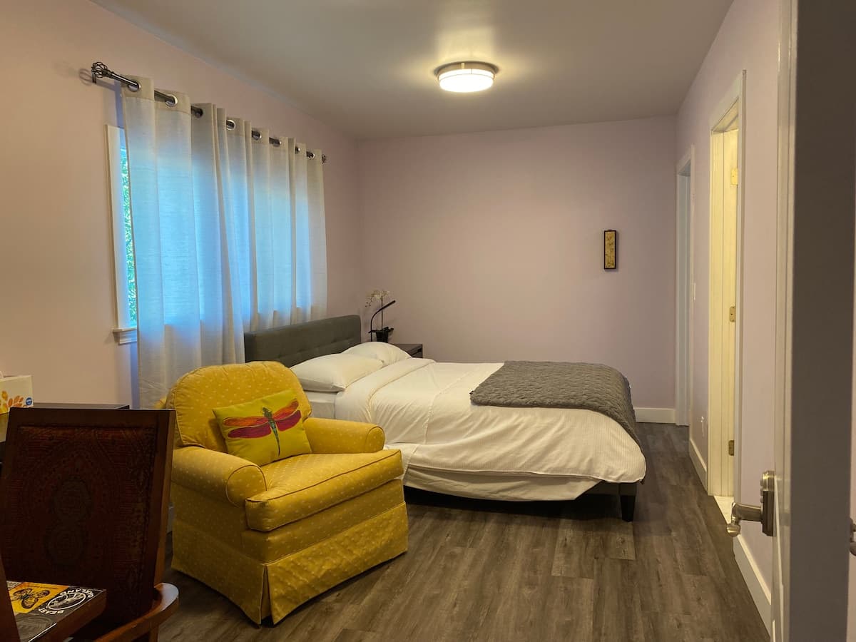Newly Reconstructed 3BR Suite Near SF - Photo 1