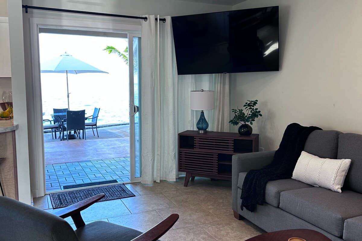 Condo in Kailua-Kona · ★4.8 · 2 bedrooms · 4 beds · 2 baths - Photo 1