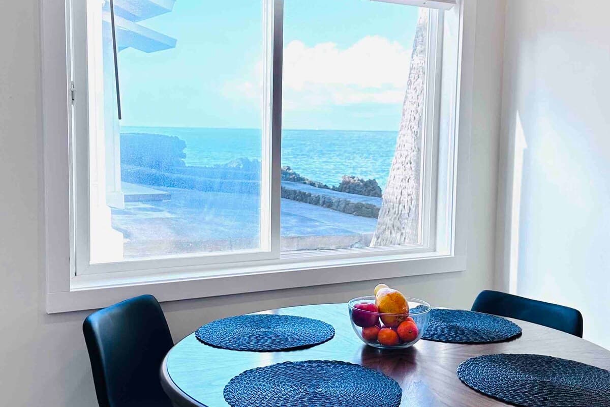 Condo in Kailua-Kona · ★4.8 · 2 bedrooms · 4 beds · 2 baths - Photo 3