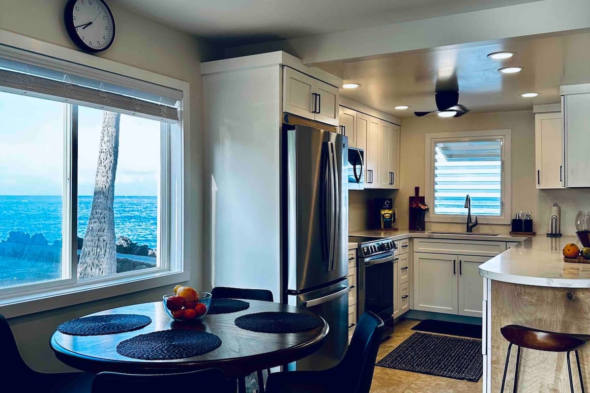Condo in Kailua-Kona · ★4.8 · 2 bedrooms · 4 beds · 2 baths - Photo 2