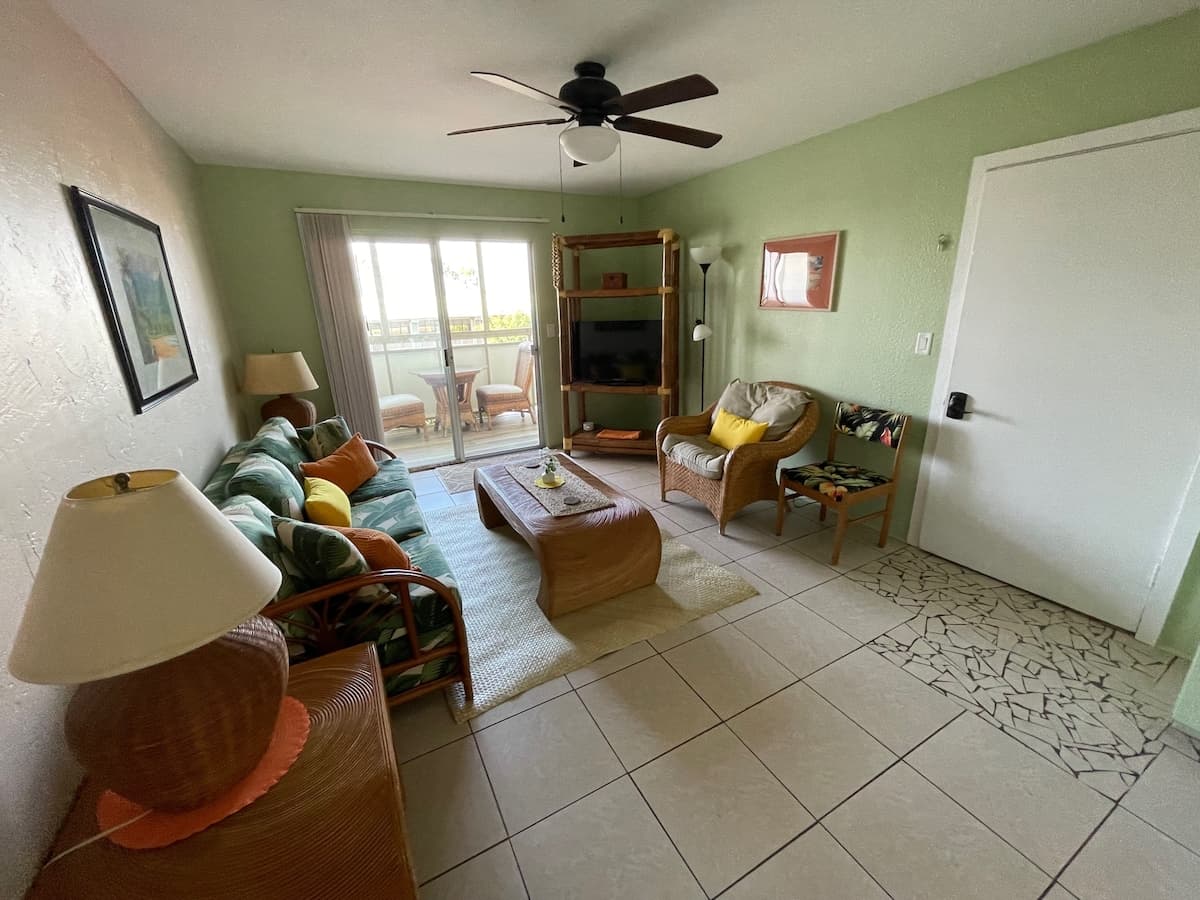 Condo in Kailua-Kona · ★4.88 · 1 bedroom · 1 bed · 1 bath - Photo 2