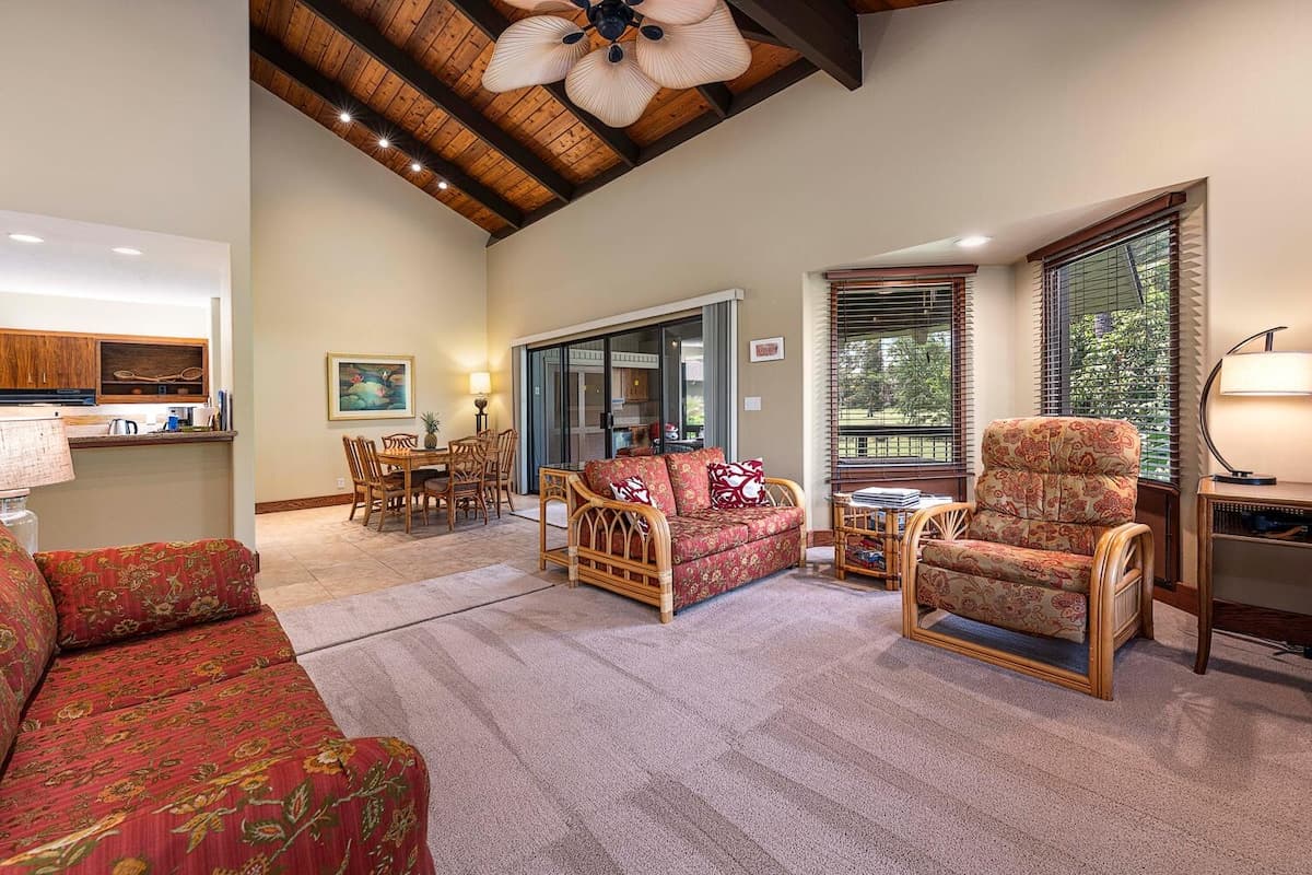 Condo in Kailua-Kona · ★4.95 · 2 bedrooms · 4 beds · 2 baths - Photo 5
