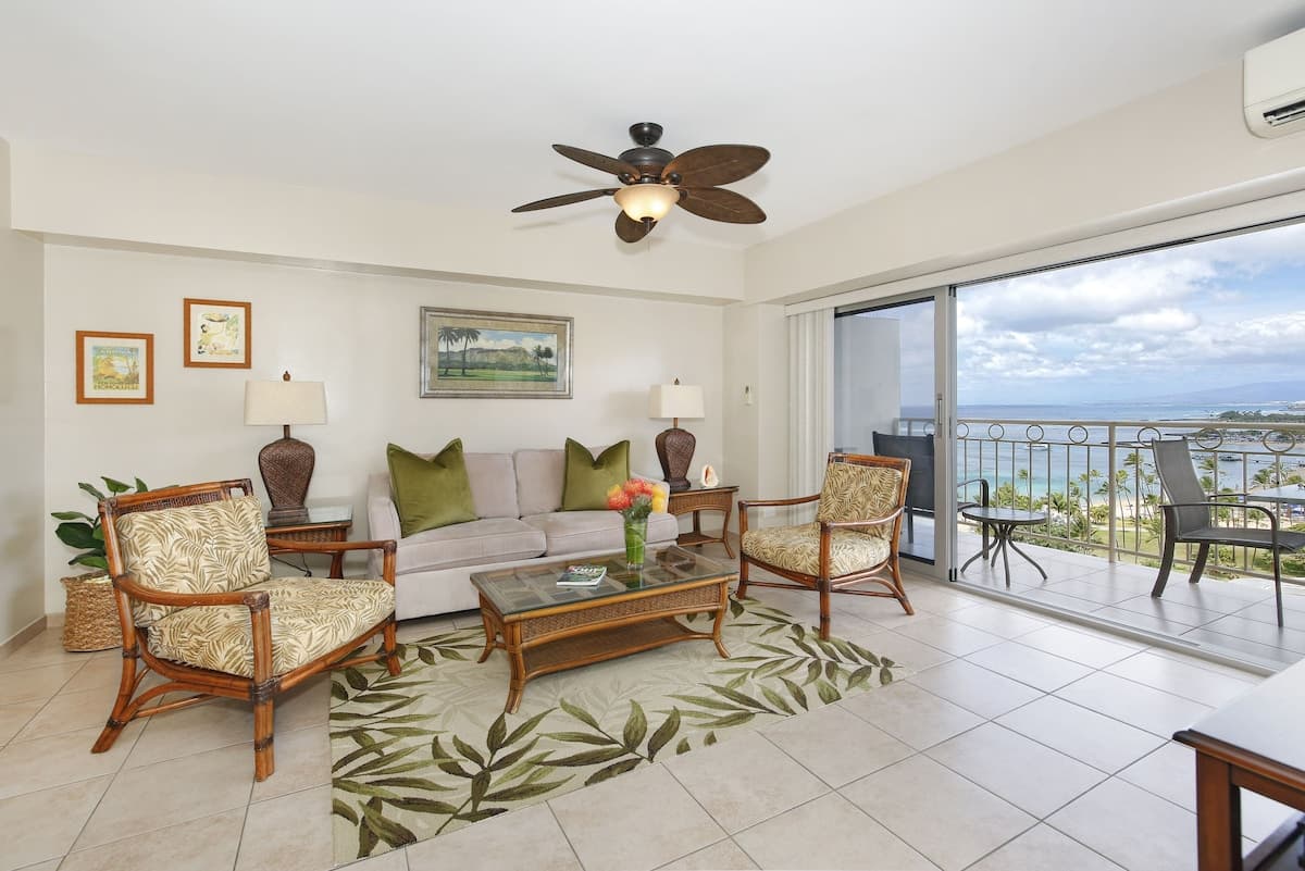 Condo in Honolulu · ★4.67 · 1 bedroom · 2 beds · 1 private bath - Photo 2