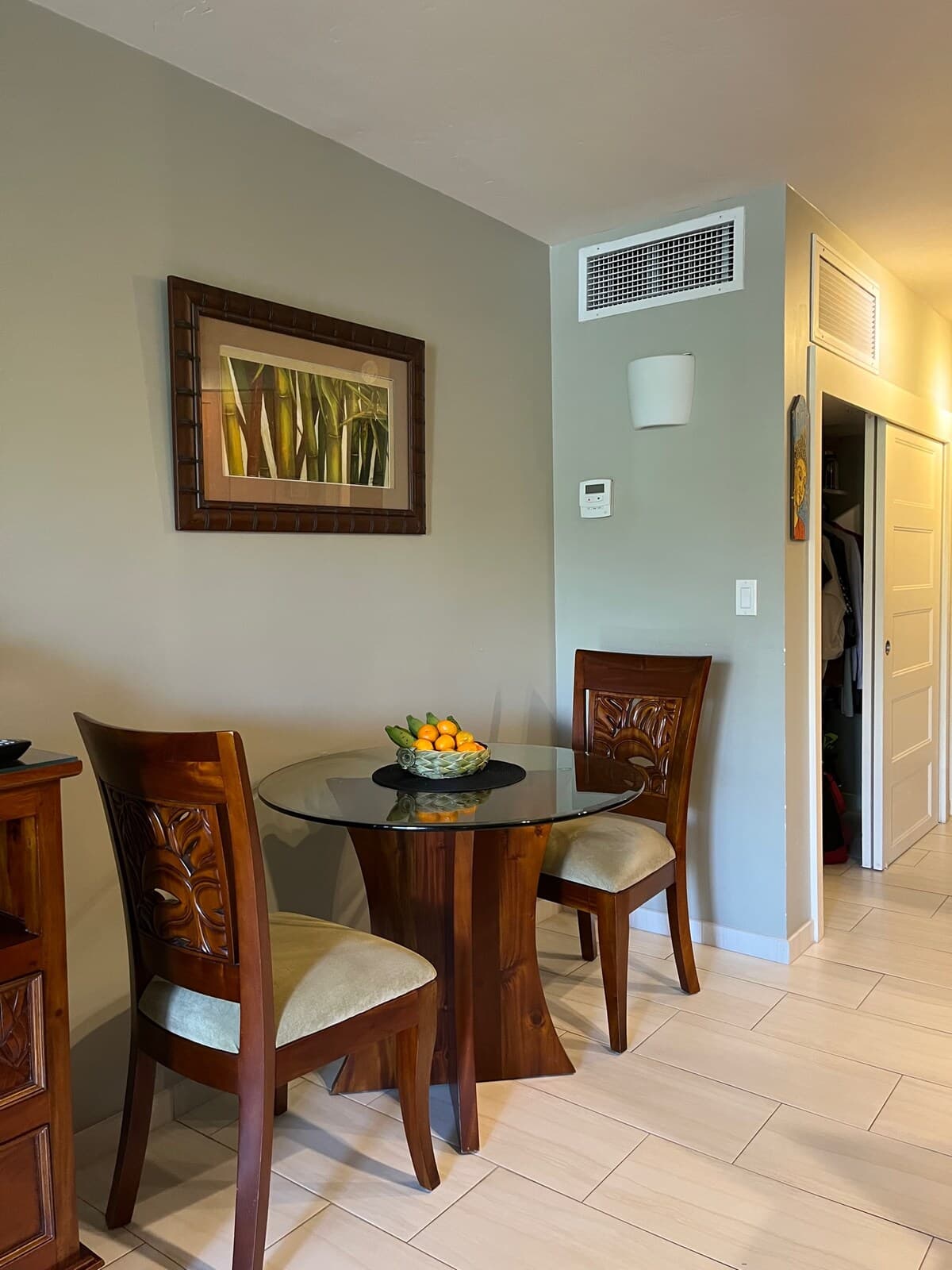 Beachfront Condo Lahaina Shores. Fully upgraded! - Photo 3