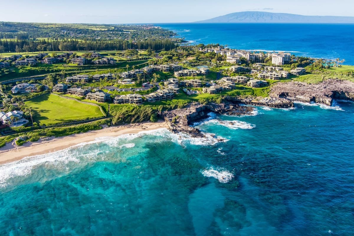 Condo in Lahaina · ★4.62 · 1 bedroom · 2 beds · 1 bath - Photo 1