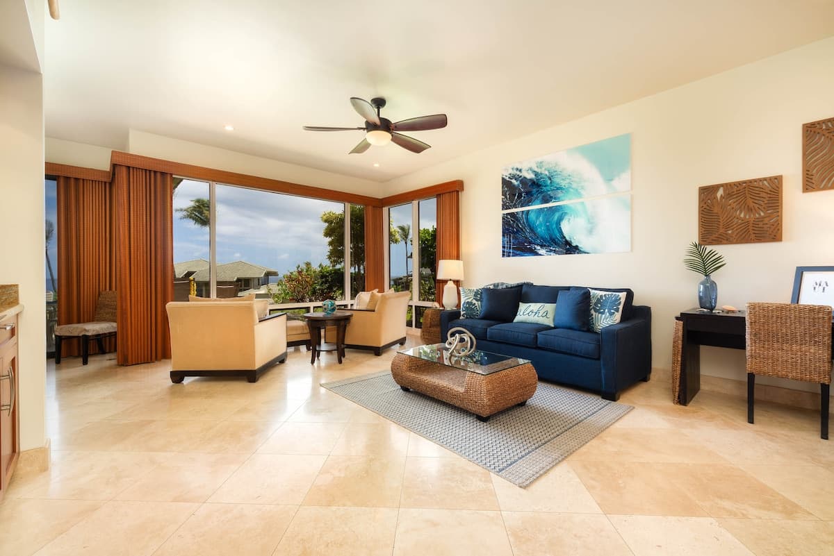 Condo in Lahaina · ★4.62 · 1 bedroom · 2 beds · 1 bath - Photo 3