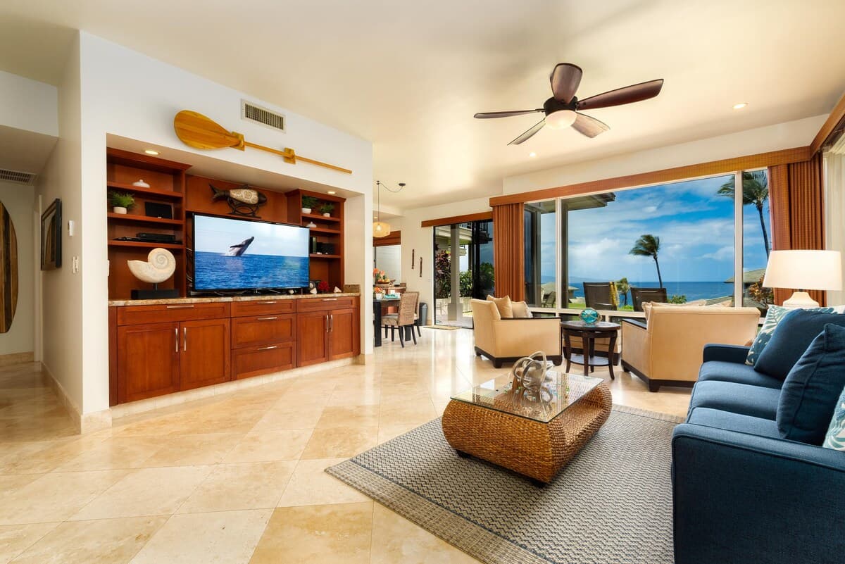 Condo in Lahaina · ★4.62 · 1 bedroom · 2 beds · 1 bath - Photo 2