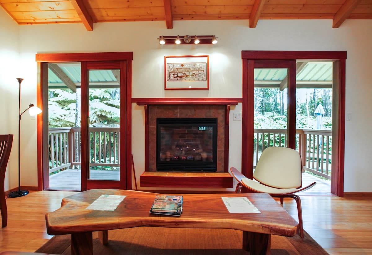 Cabin in Volcano · ★4.88 · 1 bedroom · 1 bed · 1 bath - Photo 5