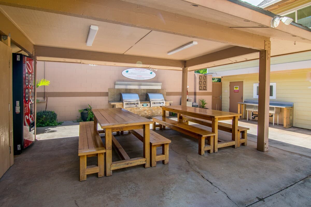 Condo in Lahaina · ★4.93 · Studio · 2 beds · 1 bath - Photo 2