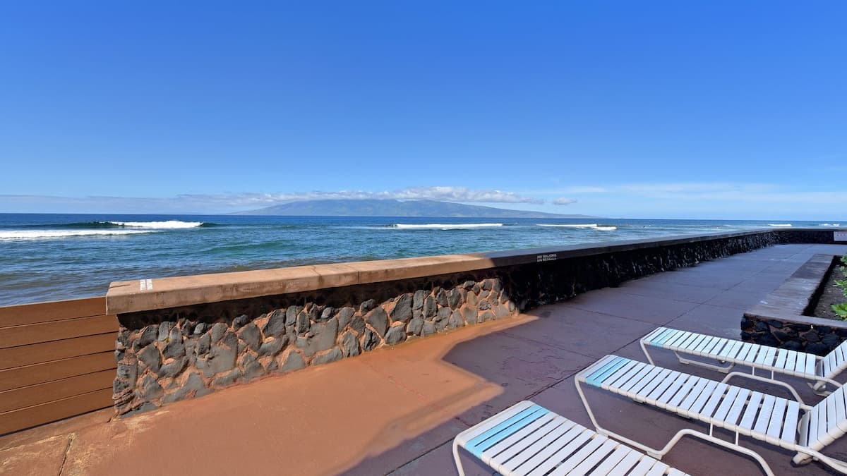 Condo in Lahaina · ★4.93 · Studio · 2 beds · 1 bath - Photo 4